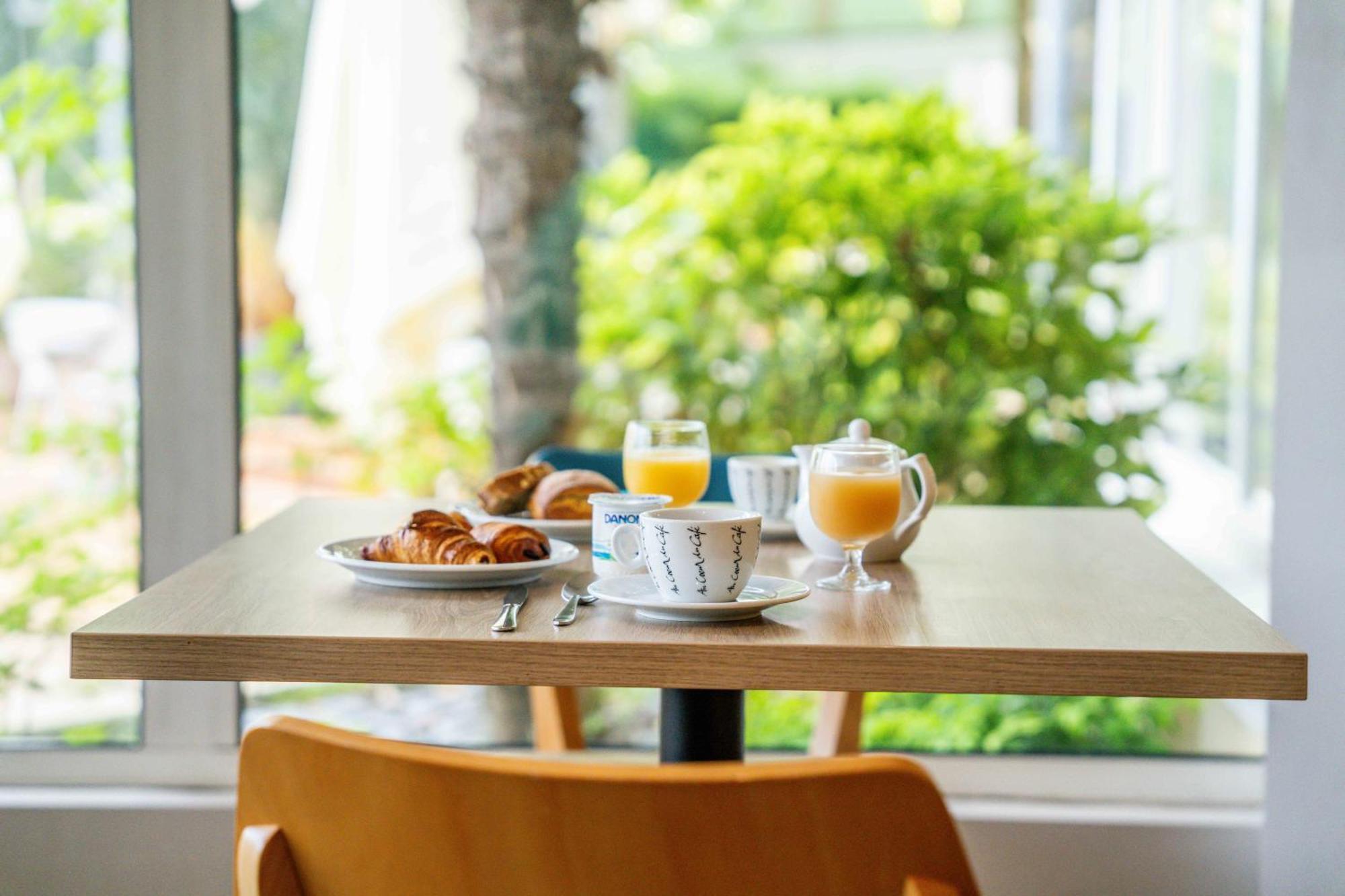 Logis Hotel & Restaurant Ludik Bergerac Luaran gambar