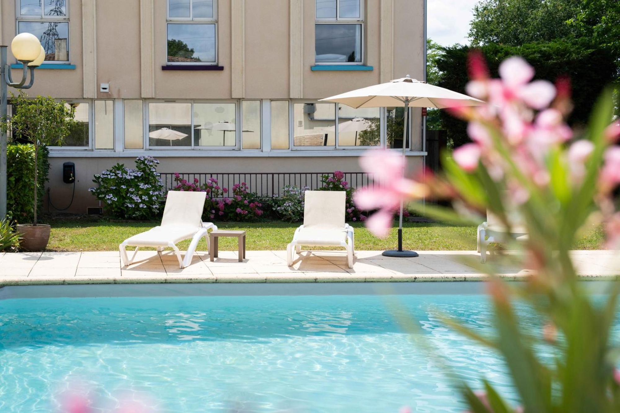 Logis Hotel & Restaurant Ludik Bergerac Luaran gambar