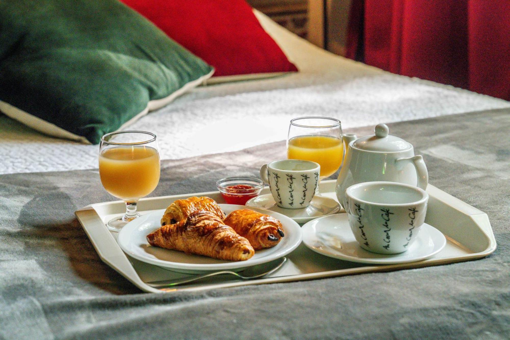 Logis Hotel & Restaurant Ludik Bergerac Luaran gambar